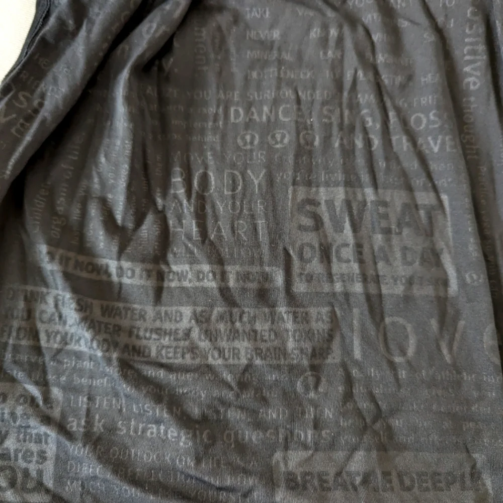 OG Lululemon Babydoll style LULULEMON print top Vintage - Picture 4 of 6
